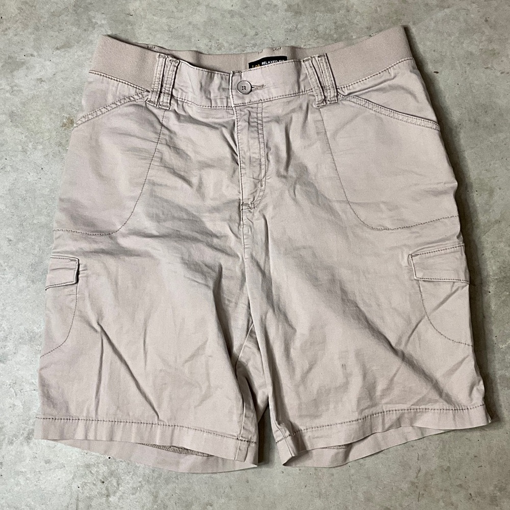 Lee Women's Relaxed Fit Mid Rise Tan Cargo Shorts
